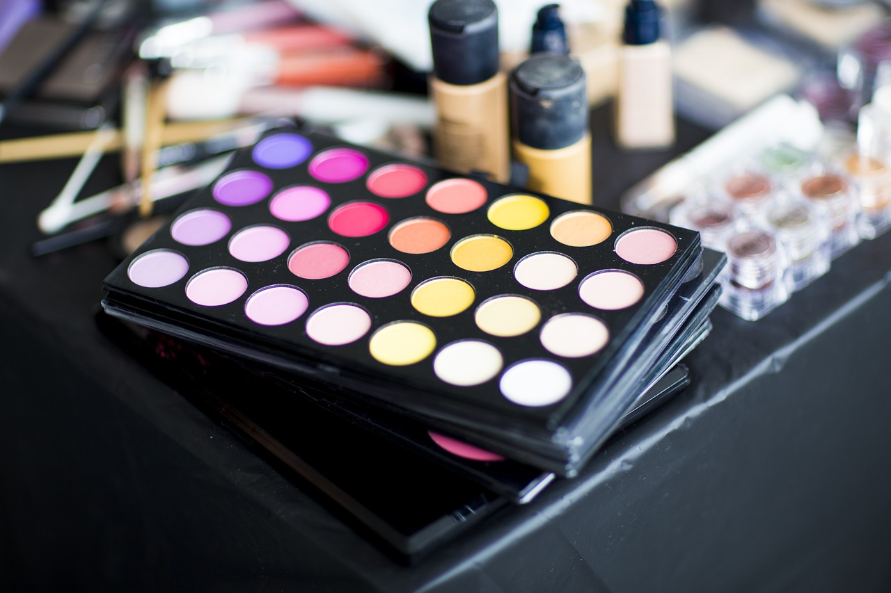 Demystifying Fake Makeup: How To Identify Counterfeit Products